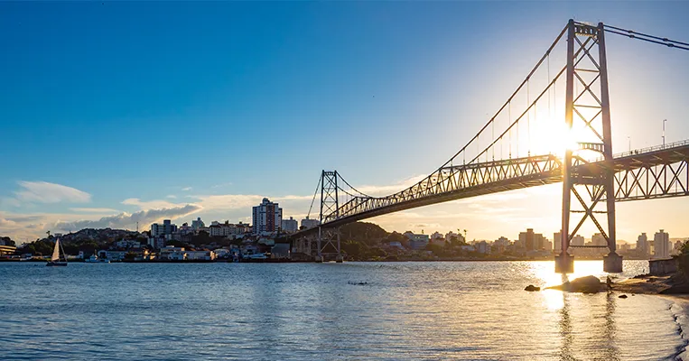 Florianópolis: o melhor lugar para viver e investir em imóveis de alto padrão 